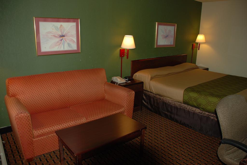 Econo Lodge - Oxmoor Birmingham Room photo